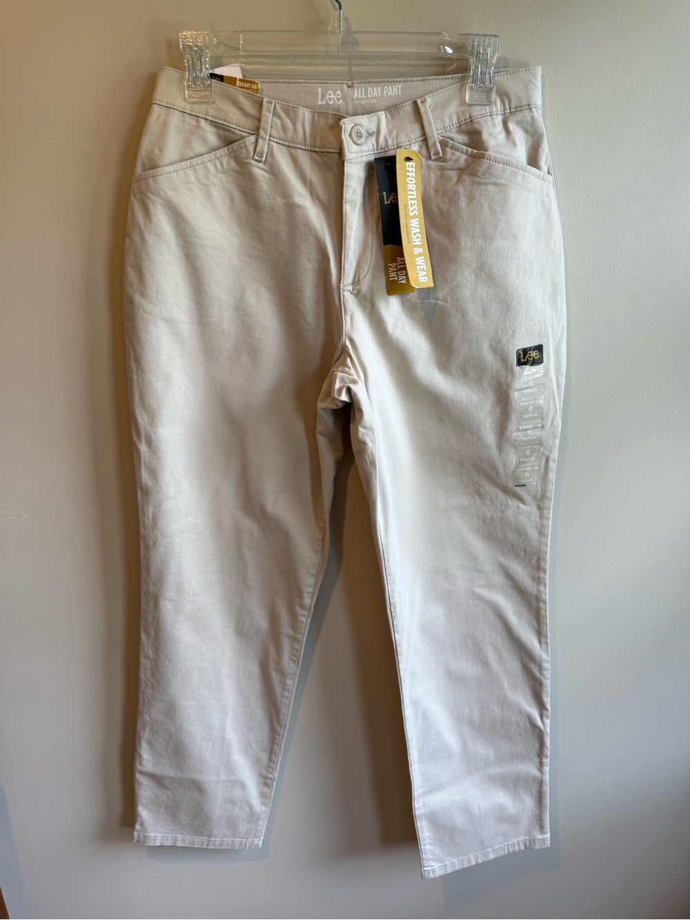 Lee Relaxed Fit Parchment Khaki Straight Leg Cotton All Day Pants, New! Size 6 M